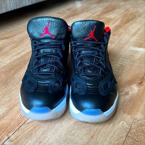 Jordan 11 retro low IE Bred